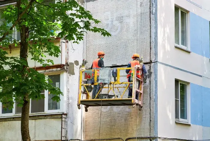Более девяти тысяч фасадов жилых домов отремонтировали в Москве с 2015 года