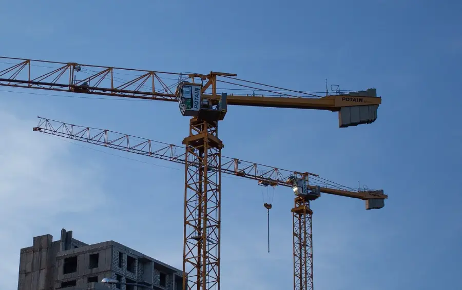 Более 8 млн «квадратов» жилья для участников реновации строят и проектируют в Москве