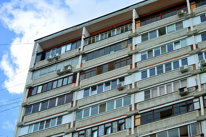 Спрос на вторичное жилье в России падает, несмотря на большие скидки